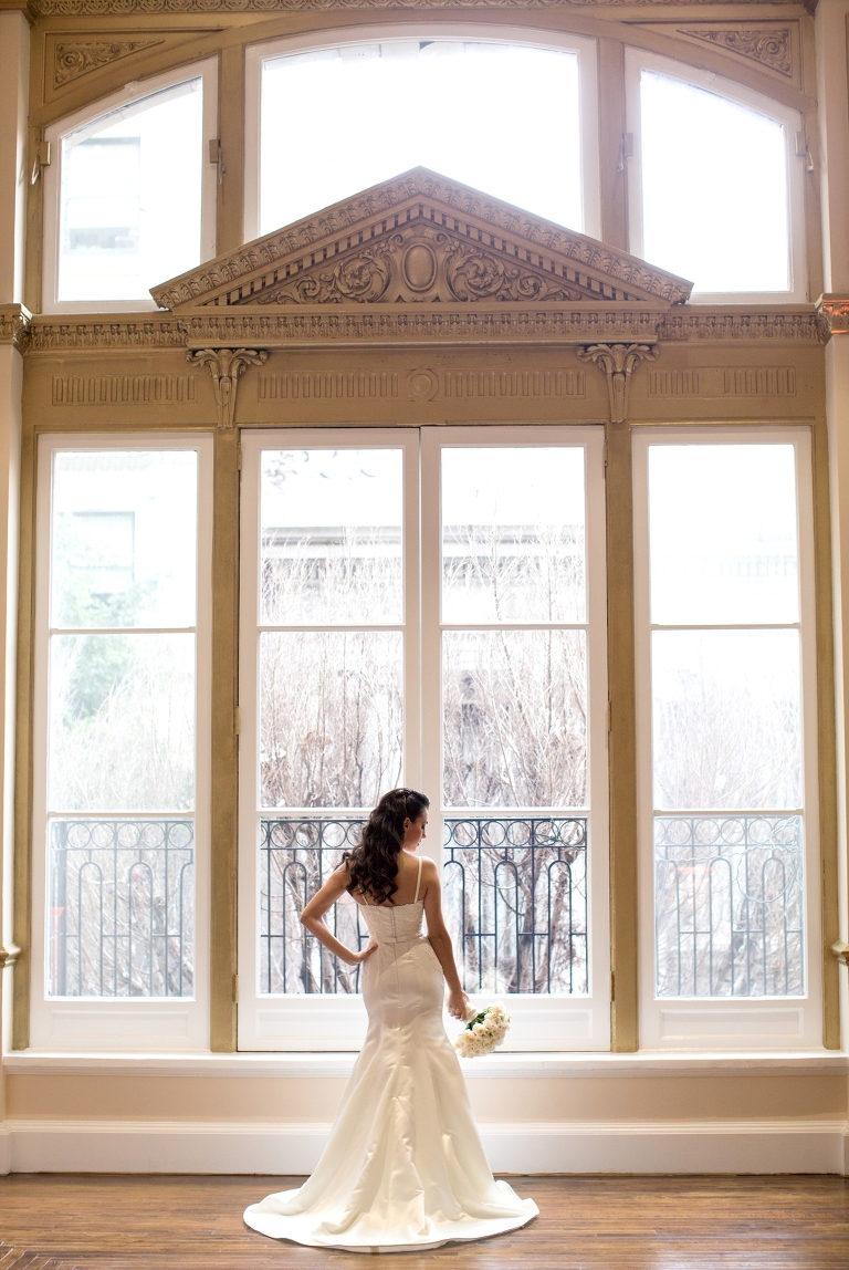 Stunning bridal portriat | Alexandria Ballrooms